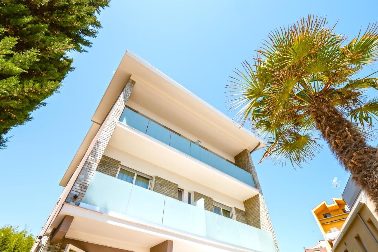 Hotel Villa Del Mare Senigallia Bagian luar foto