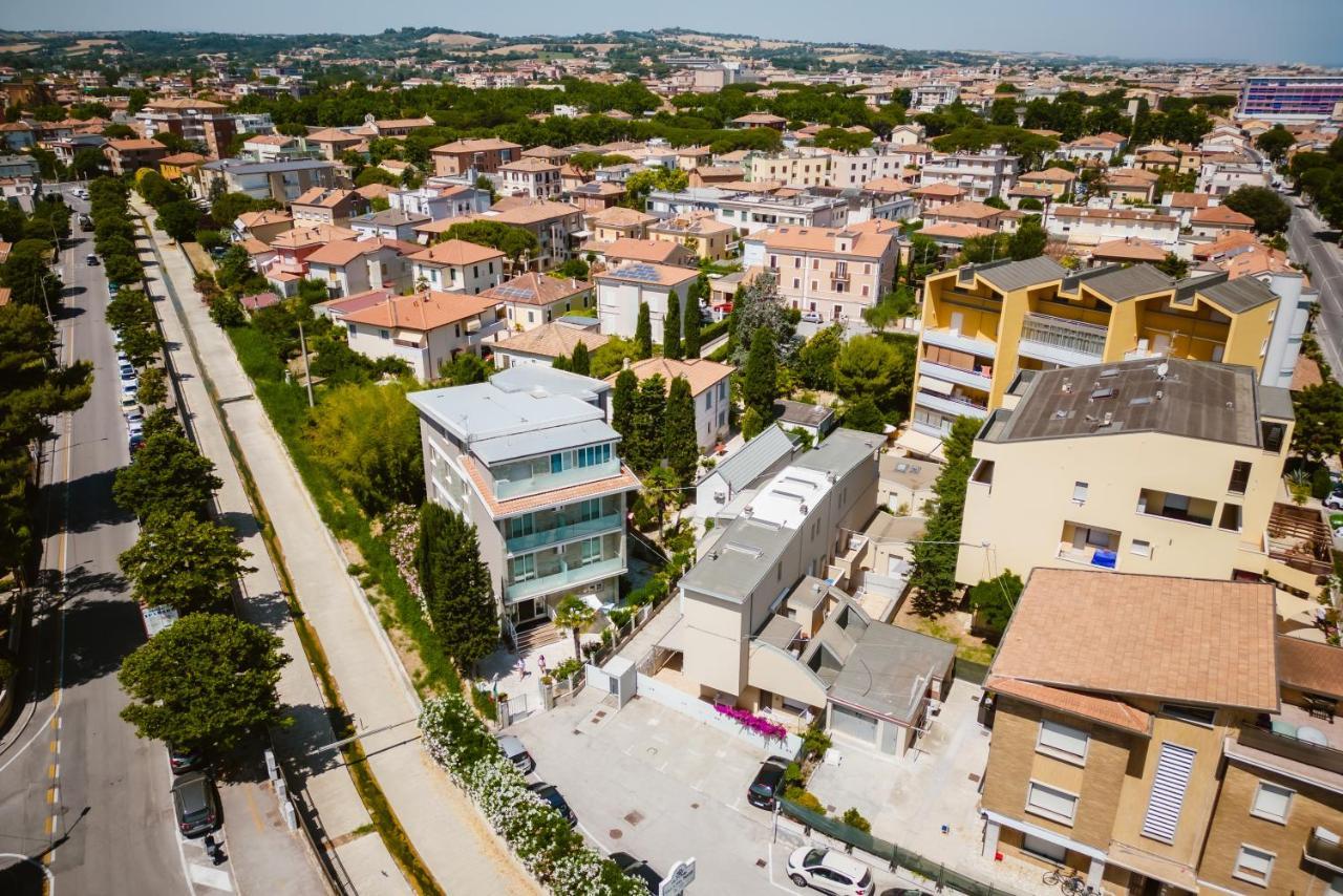 Hotel Villa Del Mare Senigallia Bagian luar foto