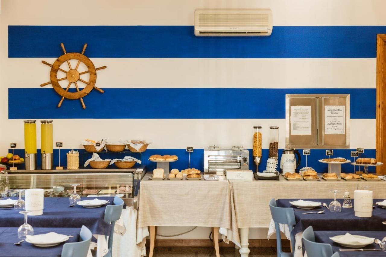 Hotel Villa Del Mare Senigallia Bagian luar foto