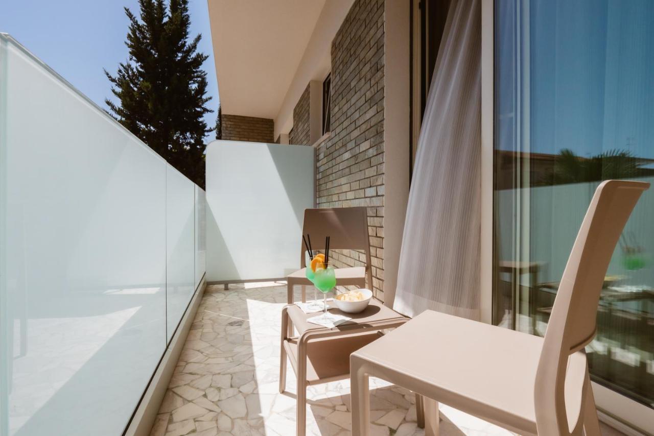 Hotel Villa Del Mare Senigallia Bagian luar foto