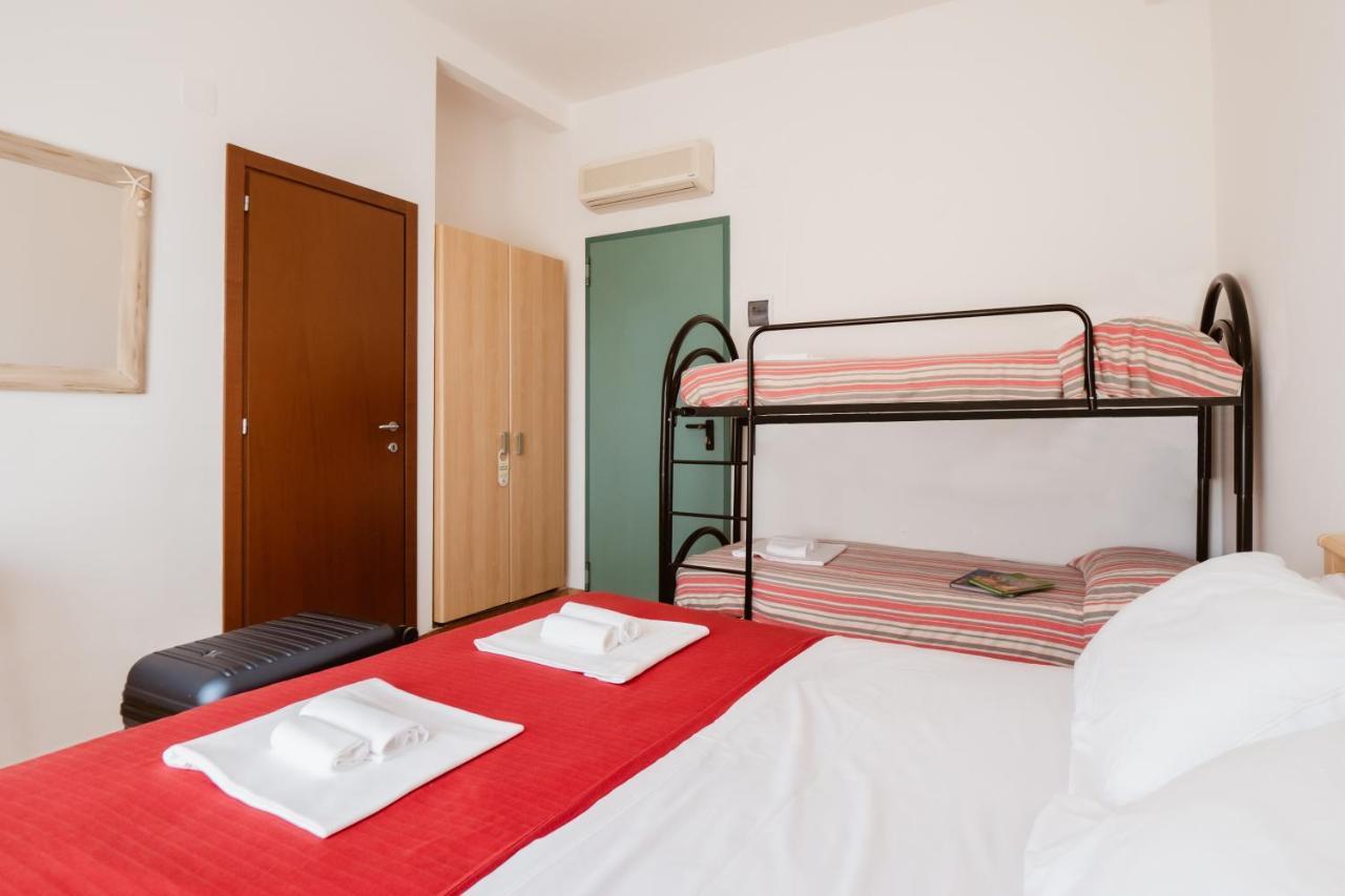 Hotel Villa Del Mare Senigallia Bagian luar foto